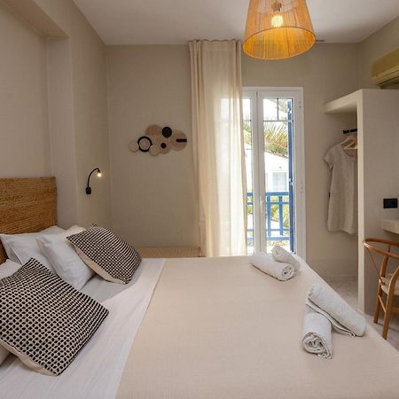 Noe Rooms In Center Of Tinos ภายนอก รูปภาพ