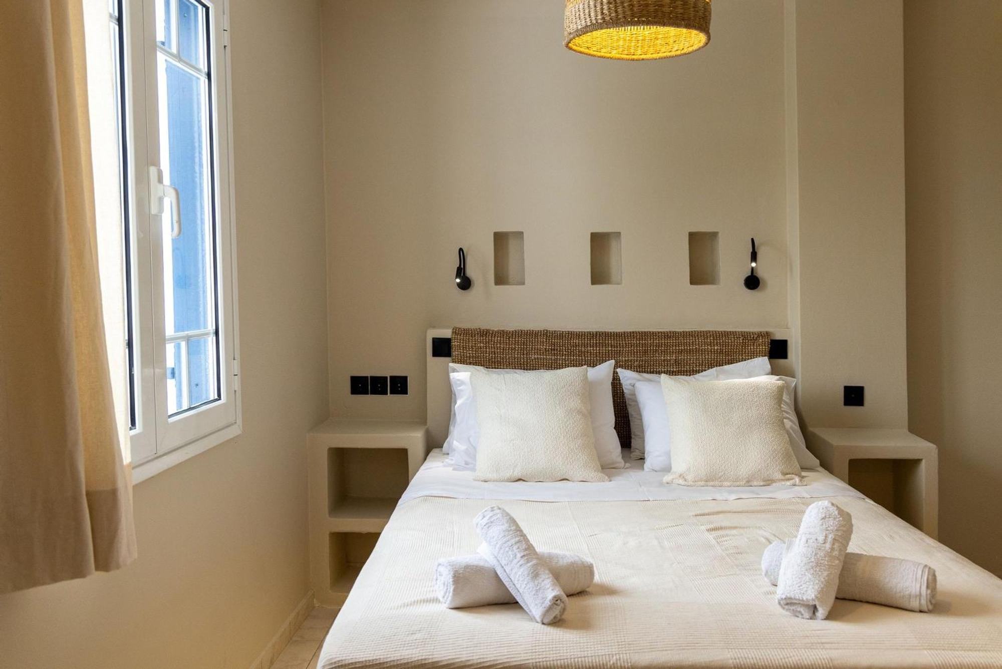 Noe Rooms In Center Of Tinos ภายนอก รูปภาพ