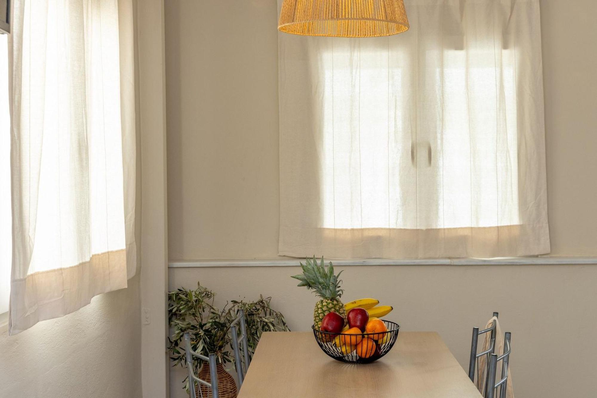 Noe Rooms In Center Of Tinos ภายนอก รูปภาพ