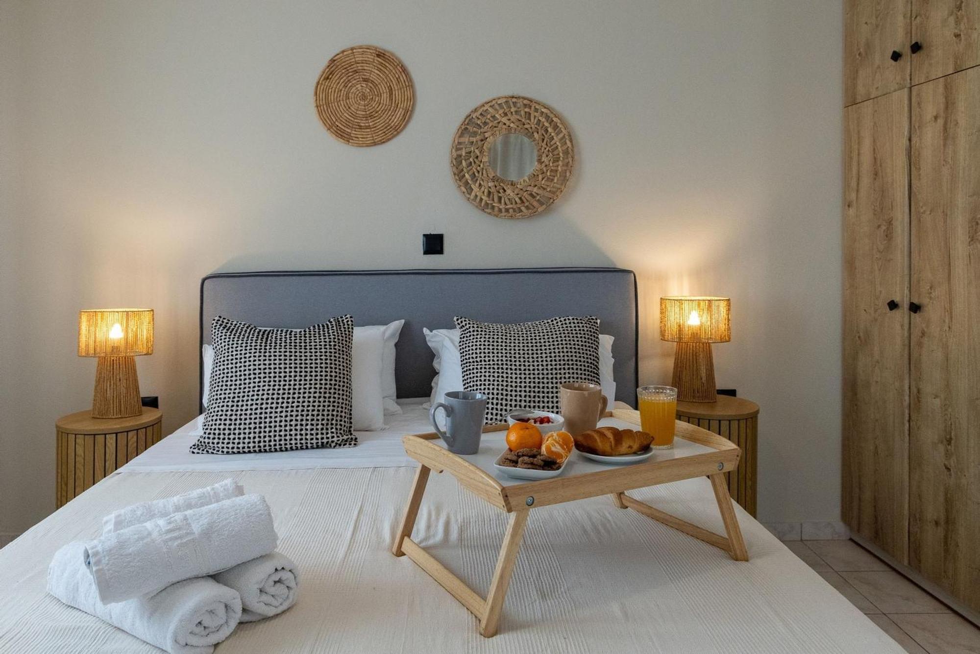 Noe Rooms In Center Of Tinos ภายนอก รูปภาพ